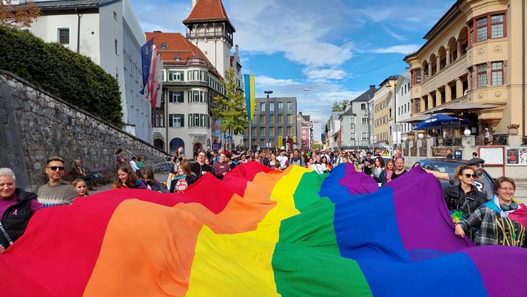 3. Perlen Pride Kufstein