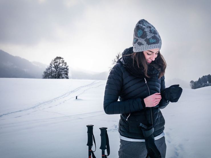 Snowshoe evening hike Thiersee