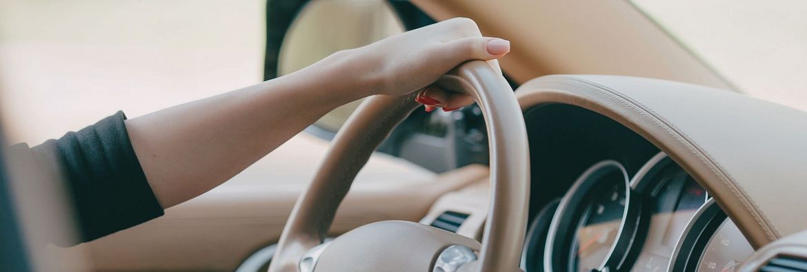 Arrivare in automobile & autonoleggio